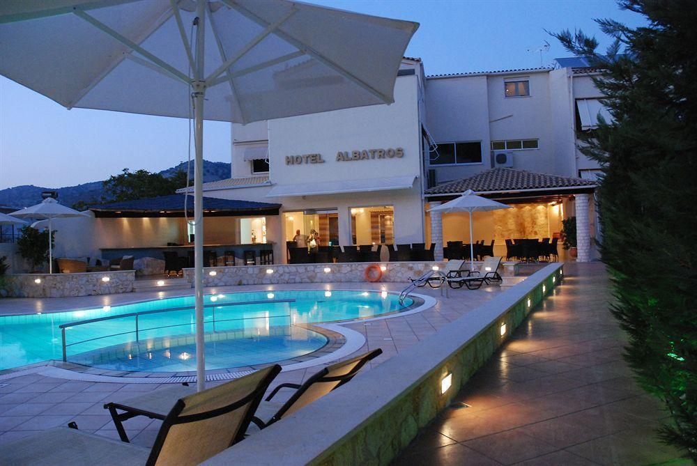Albatros Hotel Sívota Exterior foto
